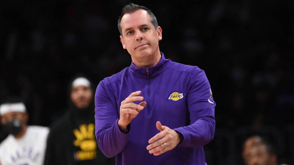  猛龙解雇主帅纳斯乌度卡暂代执教职务